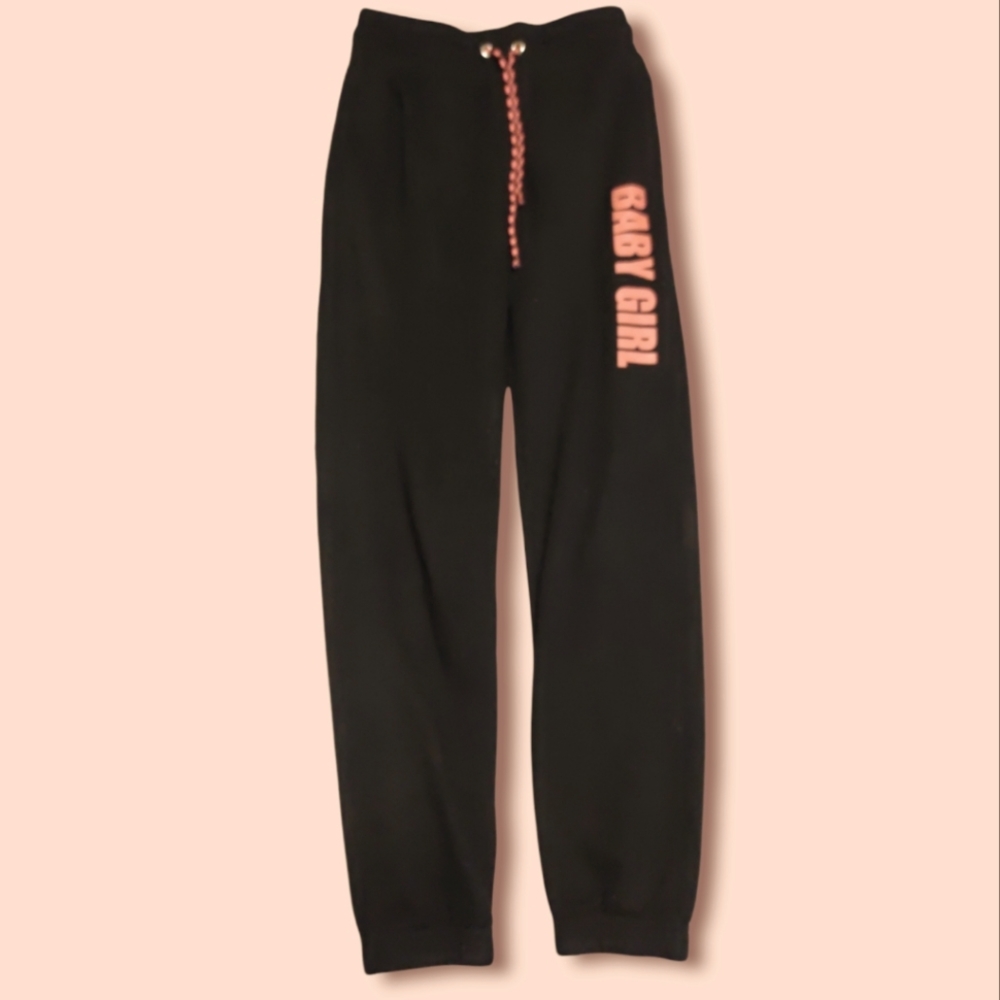Babygirl sweatpants 🔥